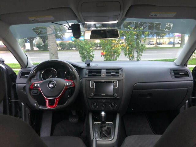 2016 Volkswagen Jetta (Gray/Black)