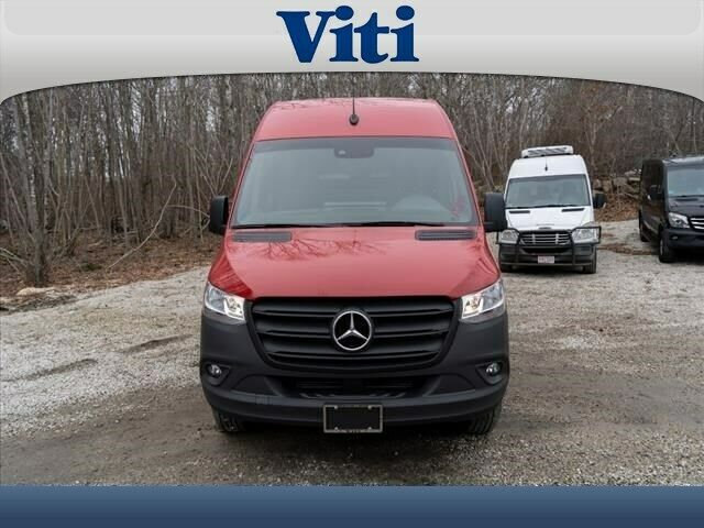 2020 Mercedes-Benz Sprinter (Red/Black)