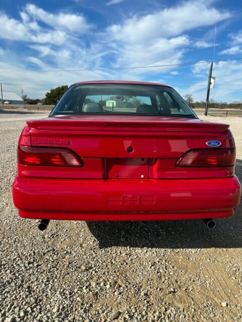 1995 Ford Taurus (Red/Gray)