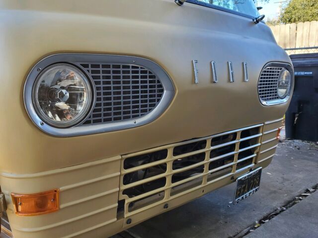 1965 Ford Econoline heavy duty corner window truck (Brown/Gray)