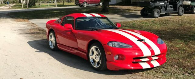 2002 Dodge Viper (Red/Black)