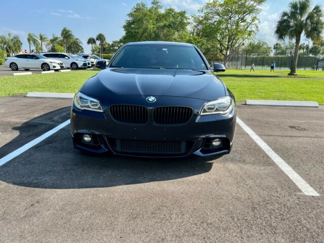 2015 BMW 5-Series (Blue/Black)
