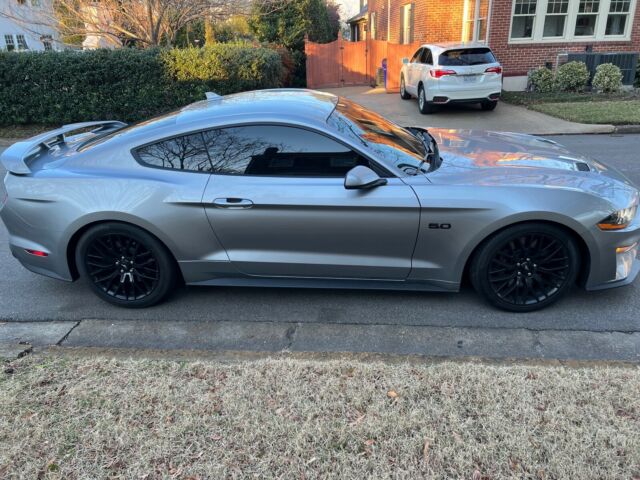 2021 Ford Mustang (Silver/Black)