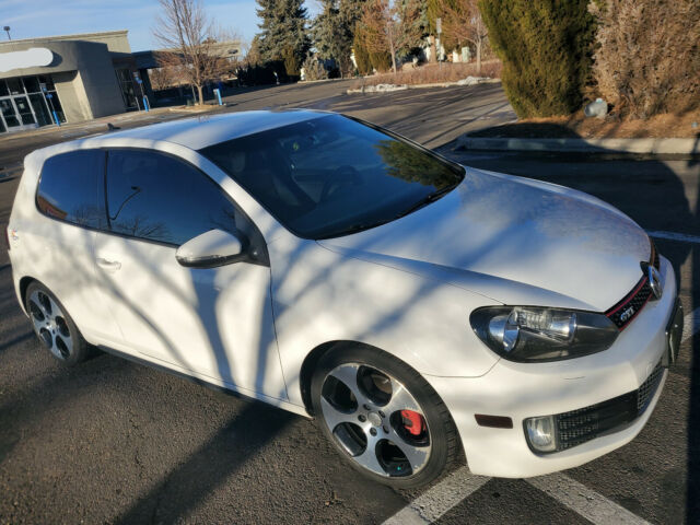 2012 Volkswagen GTI (White/Black)