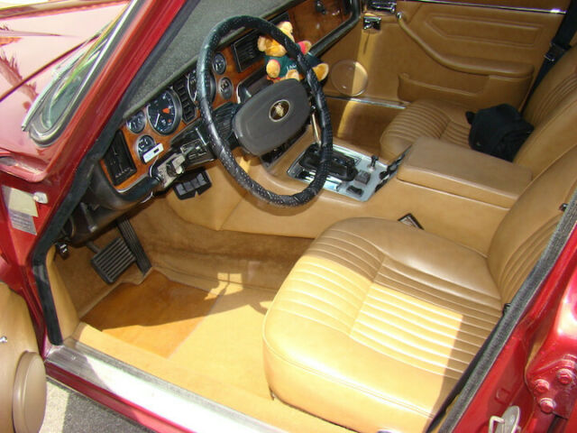 1974 Jaguar XJ6 (Burgundy/Tan)