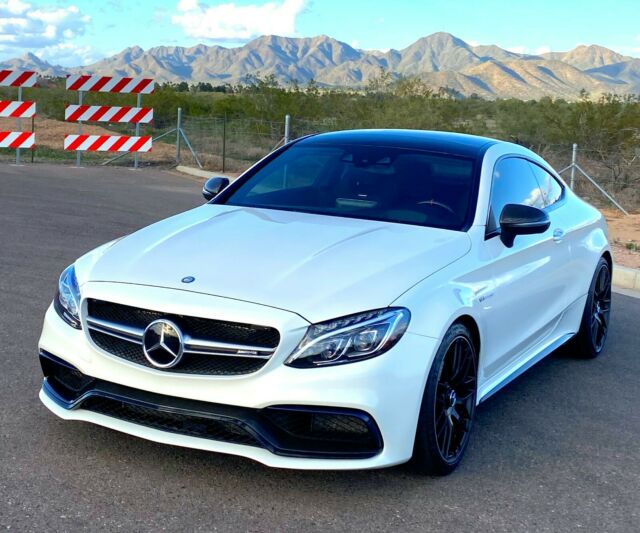 2017 Mercedes-Benz C-Class (White/Black)