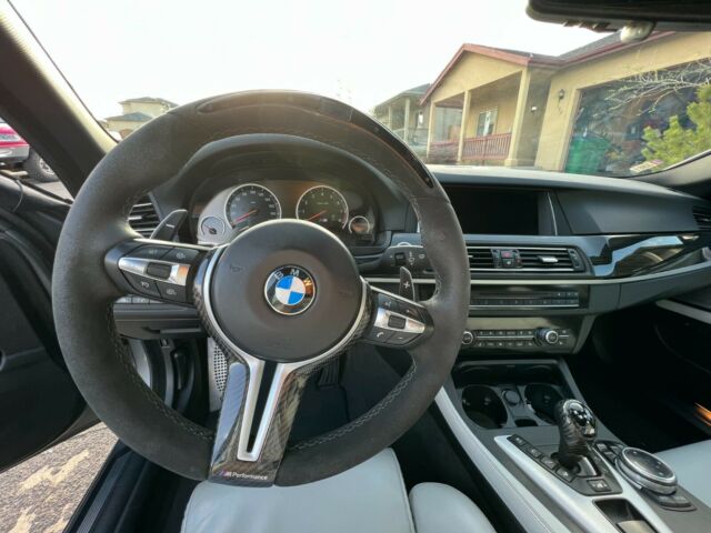 2015 BMW M5 (White/Black)