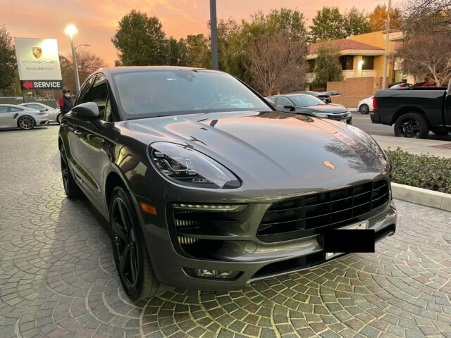 2018 Porsche Macan (Gray/Gray)