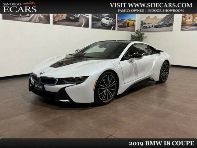 2019 BMW i8 (White/Brown)