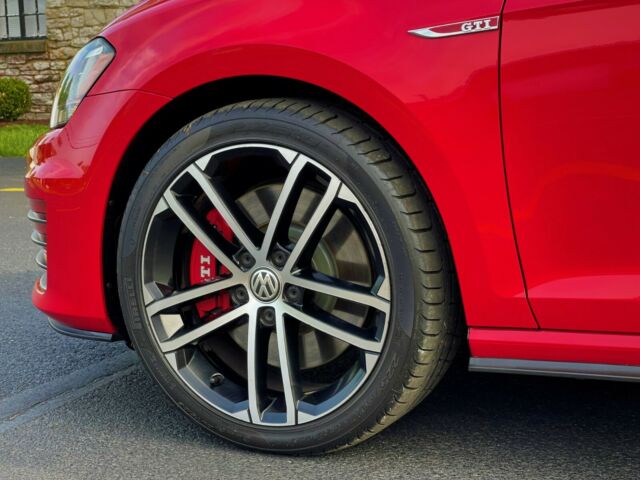 2017 Volkswagen GTI Sport (Performance Package) (Red/Black)
