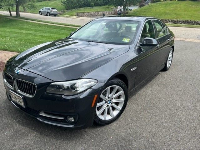 2015 BMW 5-Series (Gray/Tan)