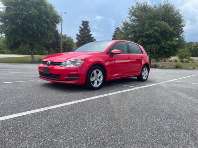 2017 Volkswagen Golf (Red/Tan)