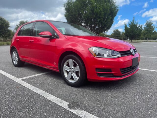 2017 Volkswagen Golf (Red/Tan)