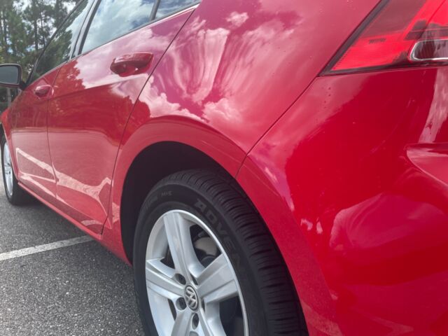 2017 Volkswagen Golf (Red/Tan)