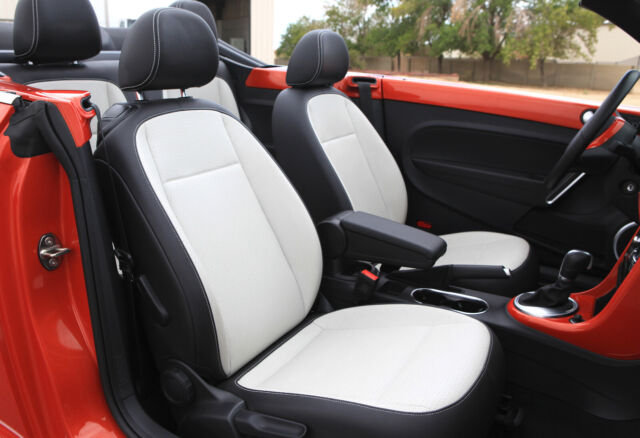 2019 Volkswagen Beetle-New (Orange/Gray and Black)