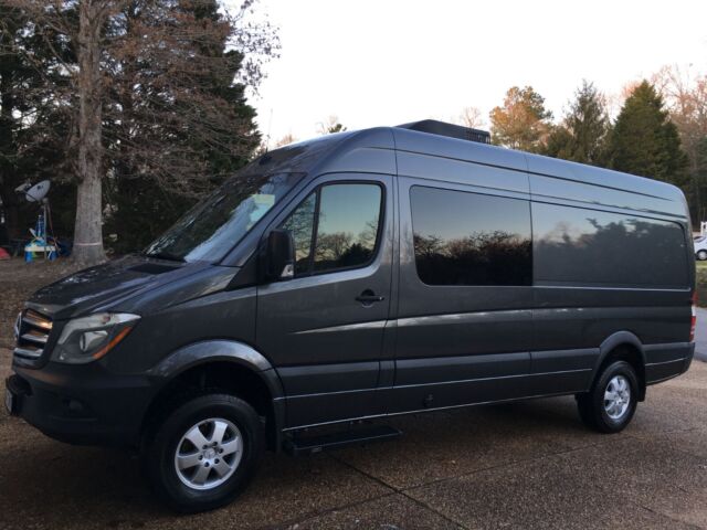 2016 Mercedes-Benz Sprinter (Black/Brown)