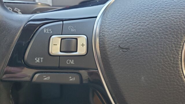 2015 Volkswagen Golf (Black/Black)