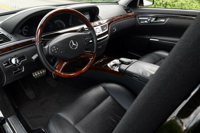 2013 Mercedes-Benz S-Class (Black/Black)
