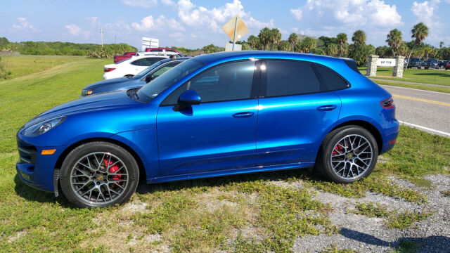 2015 Porsche Macan (Blue/Gray)