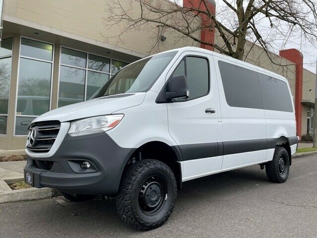 2020 Mercedes-Benz Sprinter (Arctic White/Black)