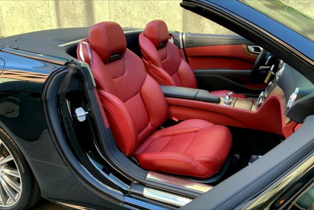 2018 Mercedes-Benz SL-Class (BLACK/BENGAL RED-BLACK LEATHER)