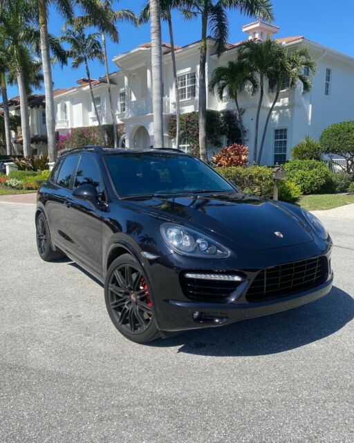 2014 Porsche Cayenne (Black/Black)