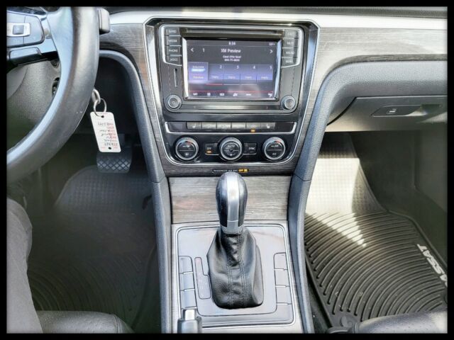 2016 Volkswagen Passat (Grey/AMG Magma Grey/Black Nappa Leather)