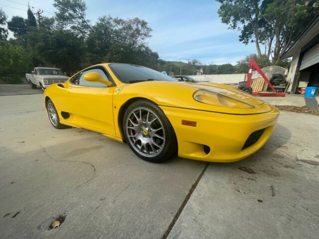 2000 Ferrari 360 (Yellow/Black)