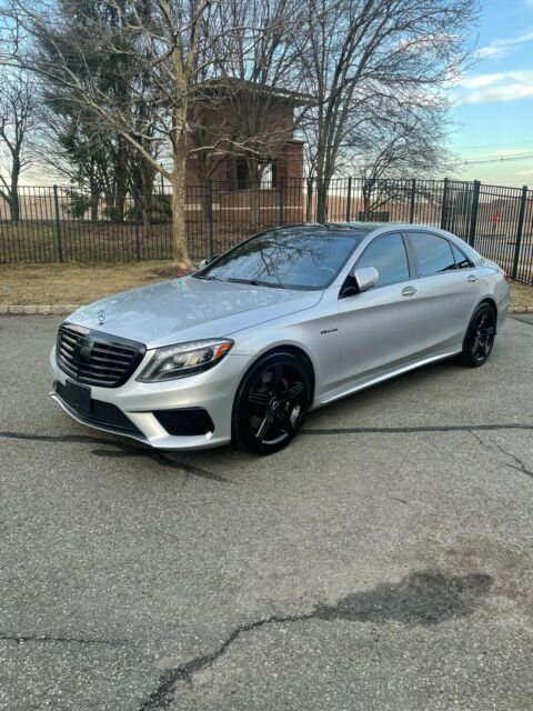 2015 Mercedes-Benz S-Class (Black/Red)