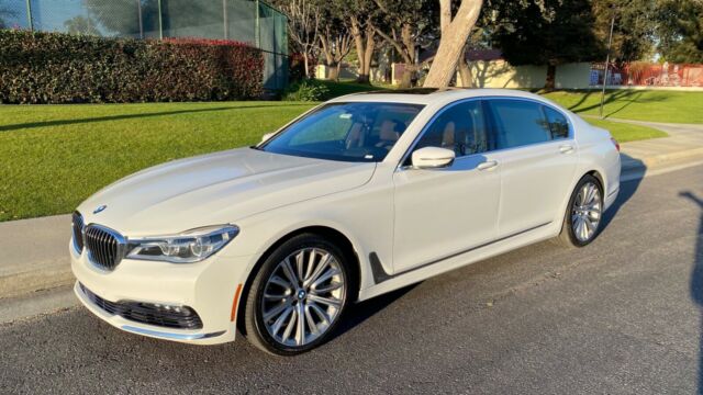 2016 BMW 7-Series (White/Brown)