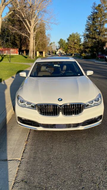 2016 BMW 7-Series (White/Brown)