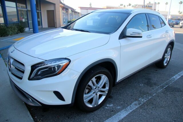 2016 Mercedes-Benz GLA 250 (White/Black)