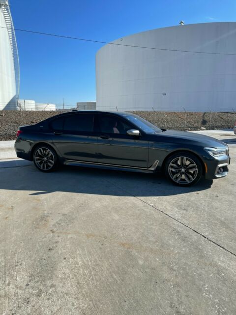 2018 BMW 7-Series (Gray/Red)
