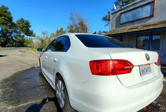 2014 Volkswagen Jetta (White/Black)