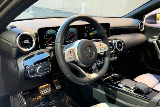 2019 Mercedes-Benz A-Class (MOUNTAIN GRAY METALLIC/NEVA GRAY-BLACK MB TEX)