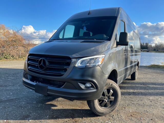 2020 Mercedes-Benz Sprinter 2500 (Black/Black)