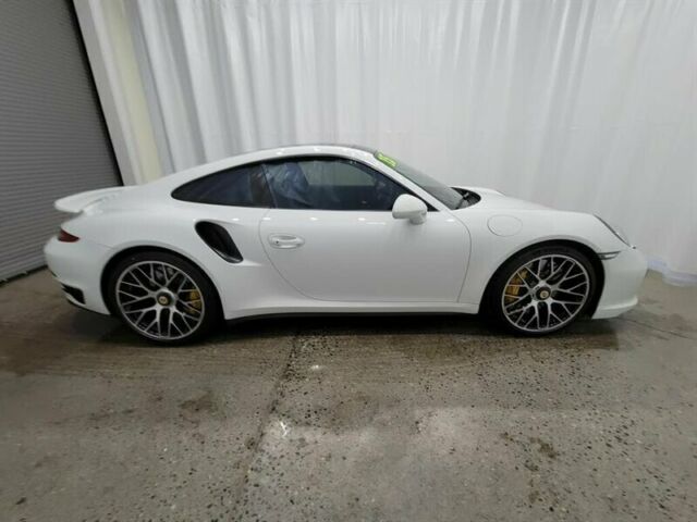 2015 Porsche 911 (Carrara White Metallic/Black)