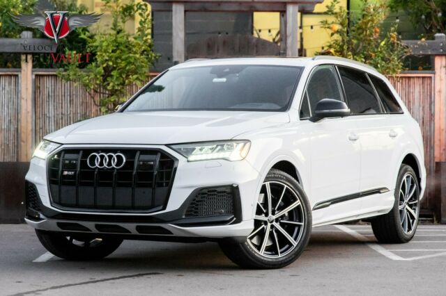 2021 Audi Q7 (White/Black)