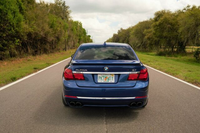 2013 BMW 7-Series (Blue/Tan)