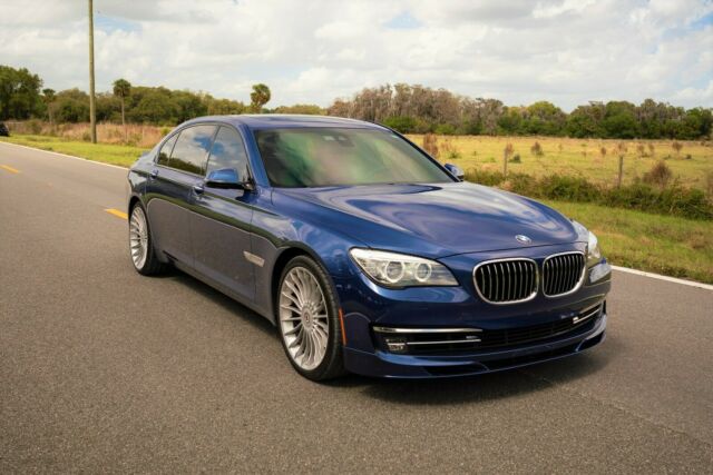 2013 BMW 7-Series (Blue/Tan)