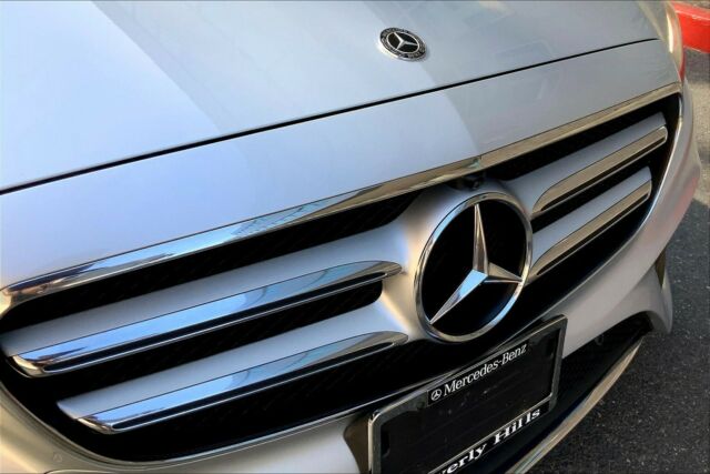 2019 Mercedes-Benz E-Class (IRIDIUM SILVER METALLIC/BLACK MB TEX)
