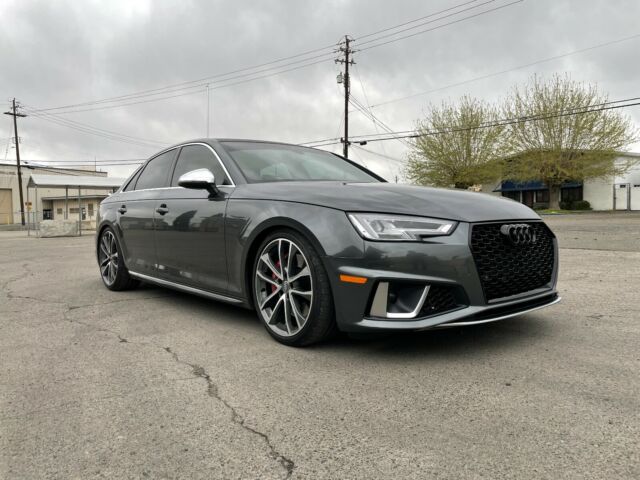 2019 Audi S4 (Brilliant Blue Metallic/Porcelain/Black Nappa Leather)