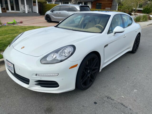 2014 Porsche Panamera (Porsche Pure White/Tan leather)