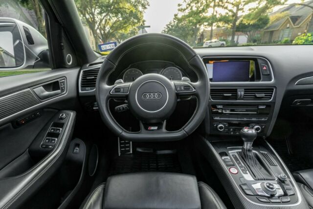 2014 Audi SQ5 (White/Black)