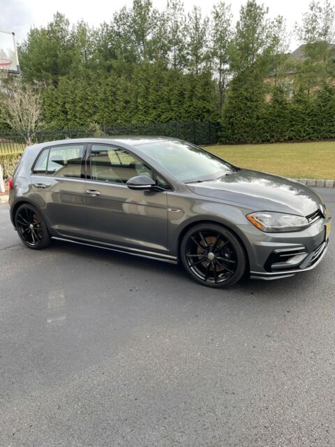 2019 Volkswagen Golf R (Gray/Black)