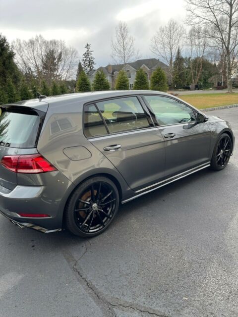 2019 Volkswagen Golf R (Gray/Black)