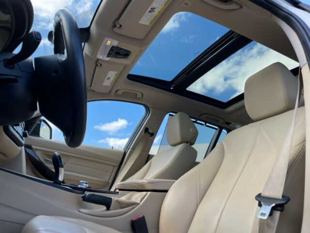 2014 BMW 3-Series (Alpine White/Venetian Beige Dakota Leather)