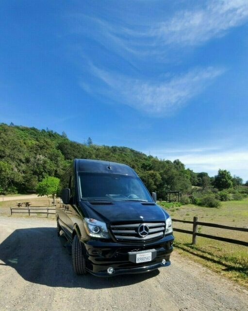 2015 Mercedes-Benz Sprinter (Black/Black)