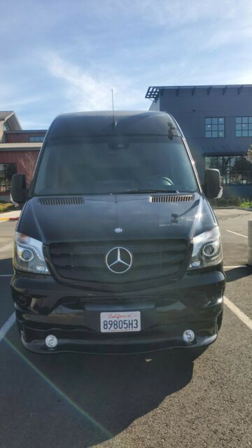 2015 Mercedes-Benz Sprinter (Black/Black)