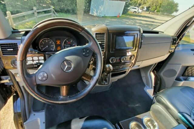 2015 Mercedes-Benz Sprinter (Black/Black)